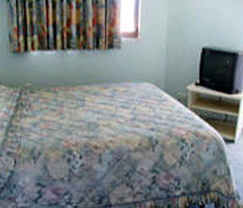 Aparthotel Oceanside - Absolute Beachfront Gold Coast