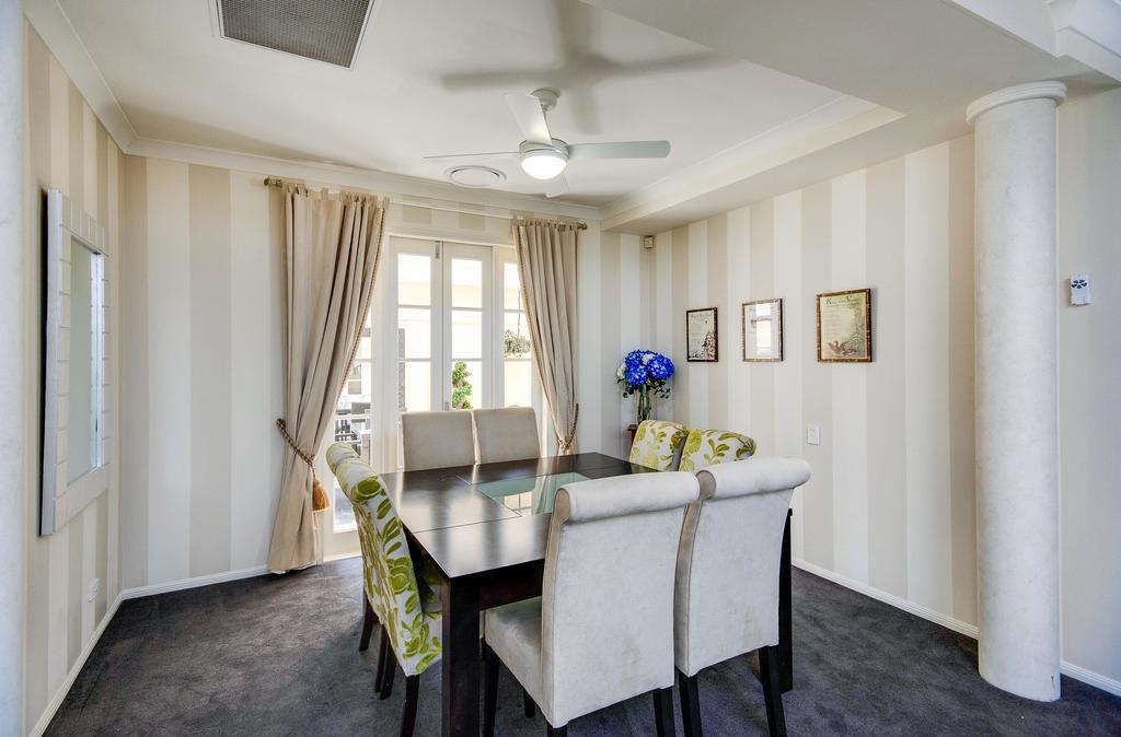 Broadbeach Waterfront Holiday House