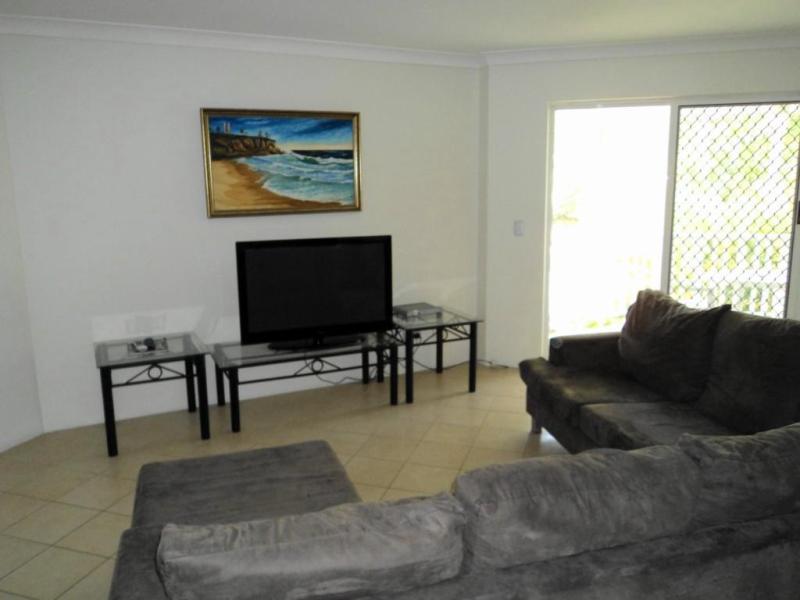 Hotel Surfers Tradewinds 3*