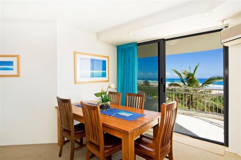 Aparthotel Oceanside - Absolute Beachfront