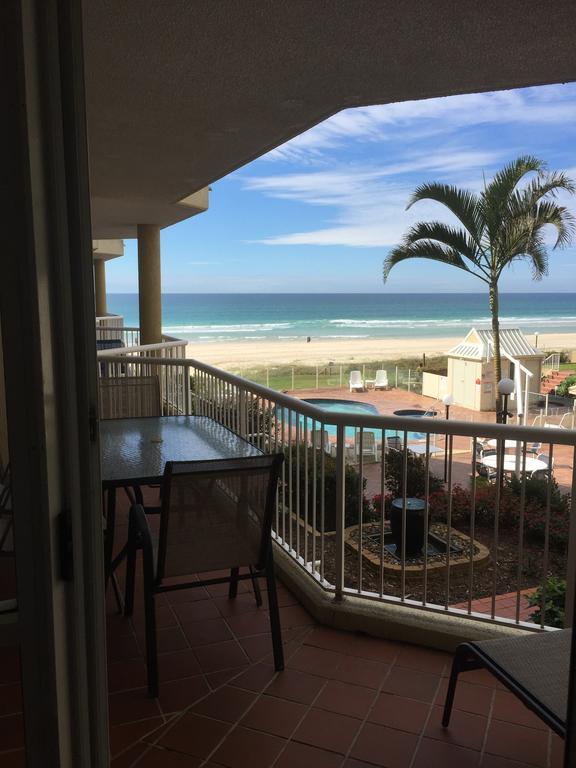 Aparthotel Crystal Beachfront