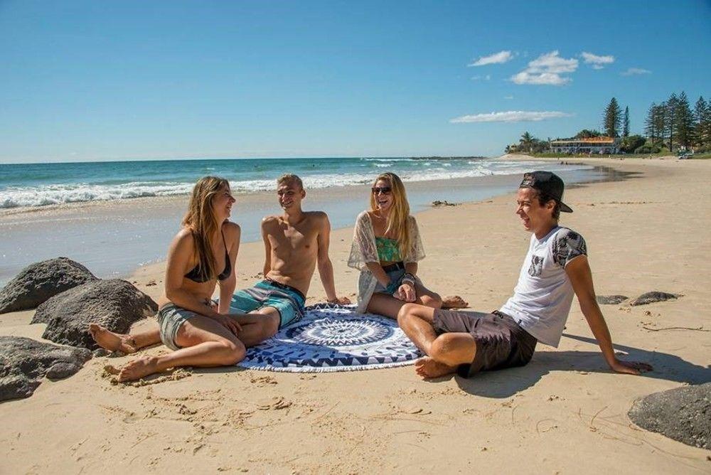 Yha Coolangatta Hostel *