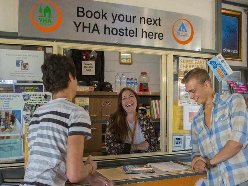 Yha Coolangatta Hostel *