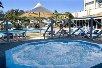 Chateau Beachside 3*