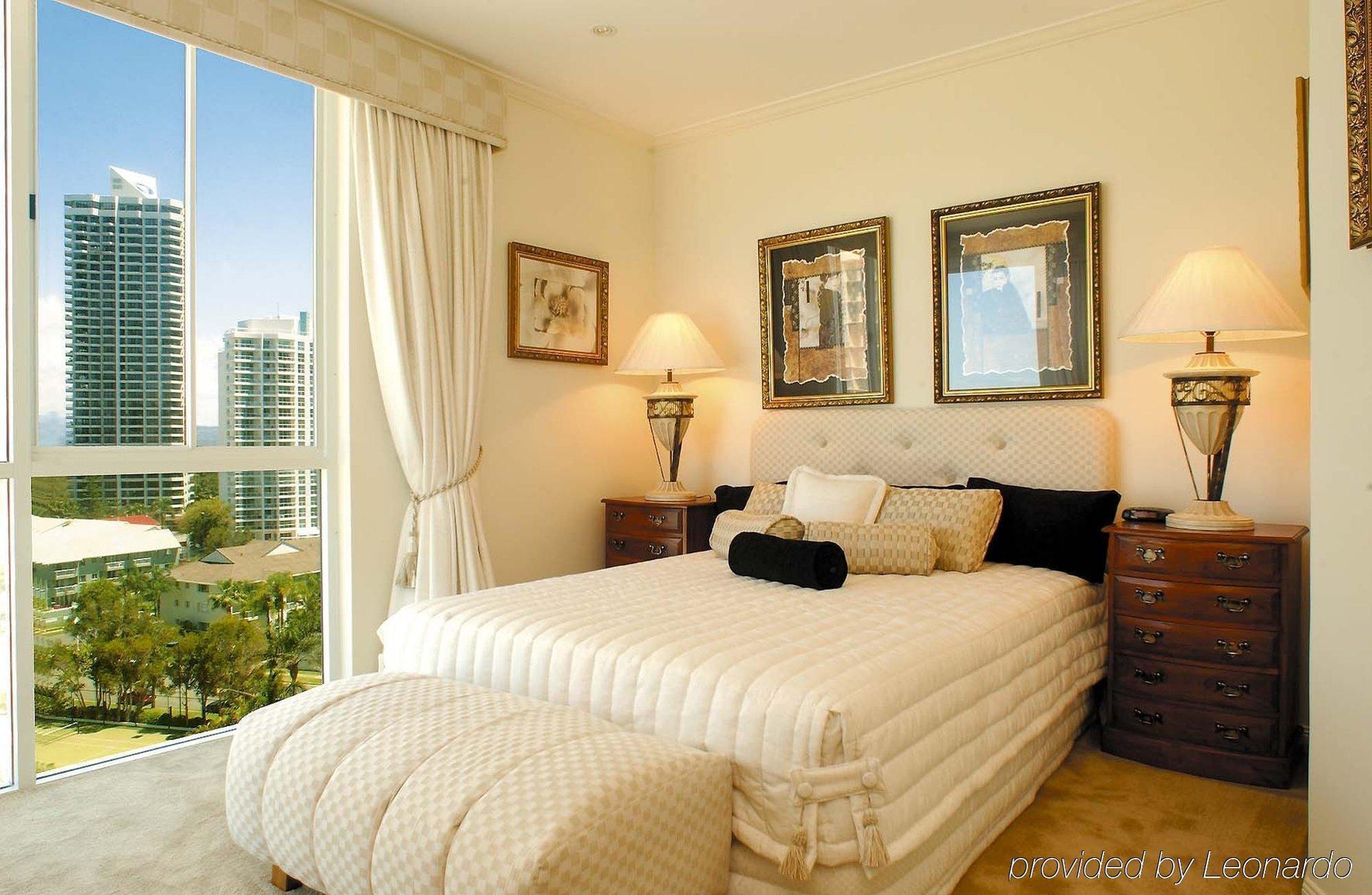 Pacific Views Aparthotel 4*