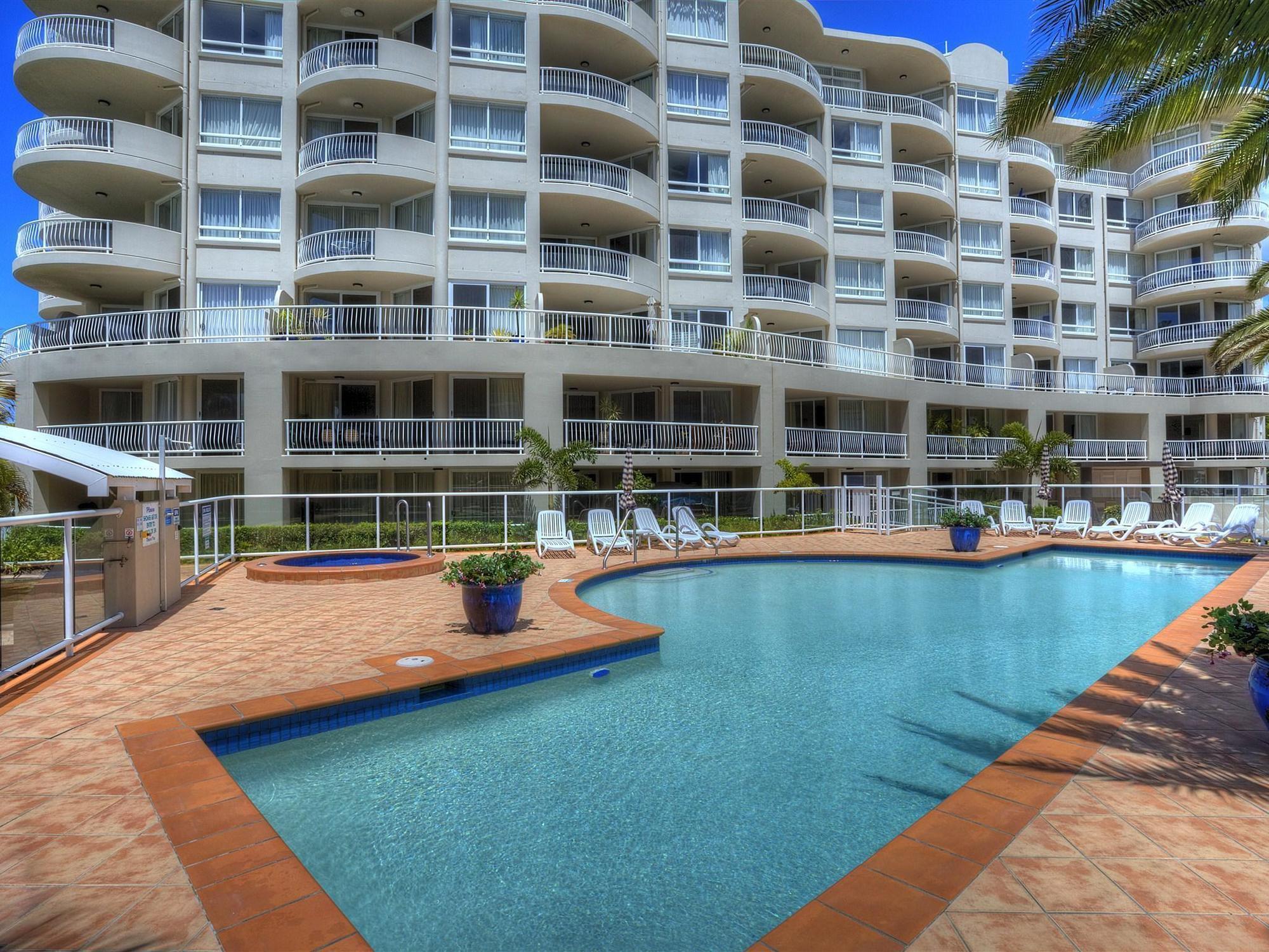 Kirra 4* Gold Coast
