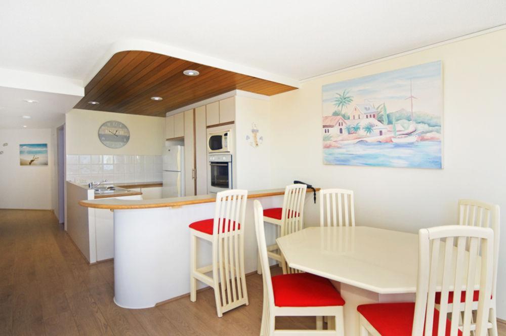 Oceanside - Absolute Beachfront 4* Gold Coast