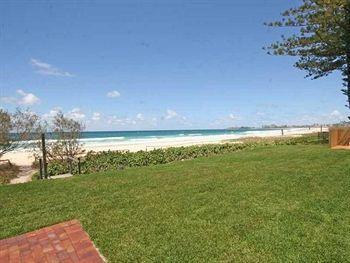 Oceanside - Absolute Beachfront 4* Gold Coast