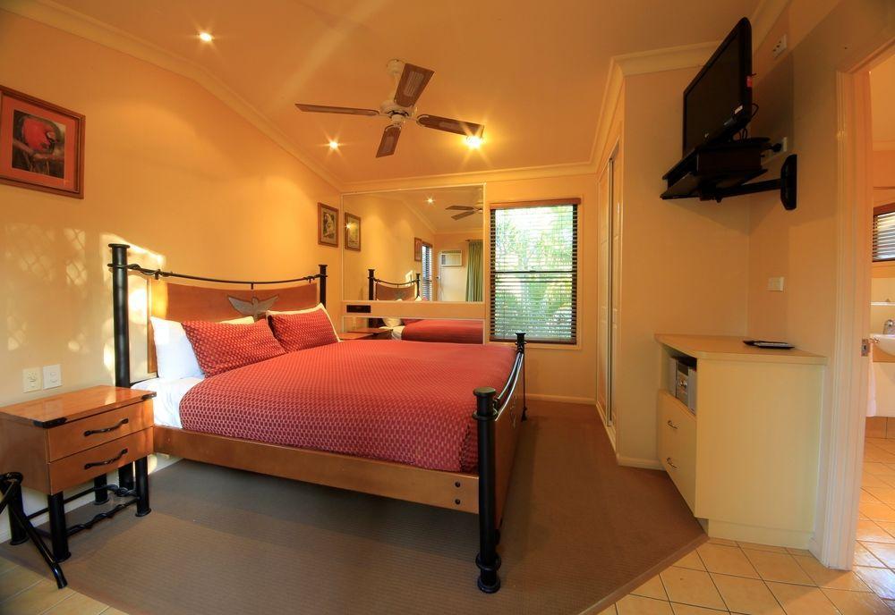 Ashmore Palms Village Resort Gold Coast