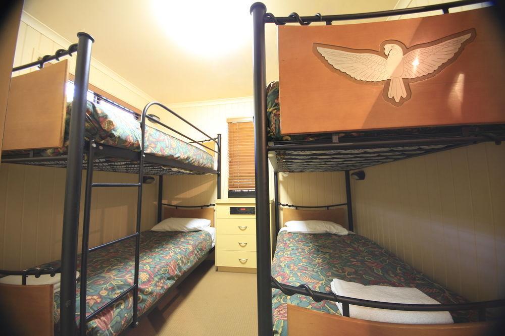 Ashmore Palms Village Resort 4*