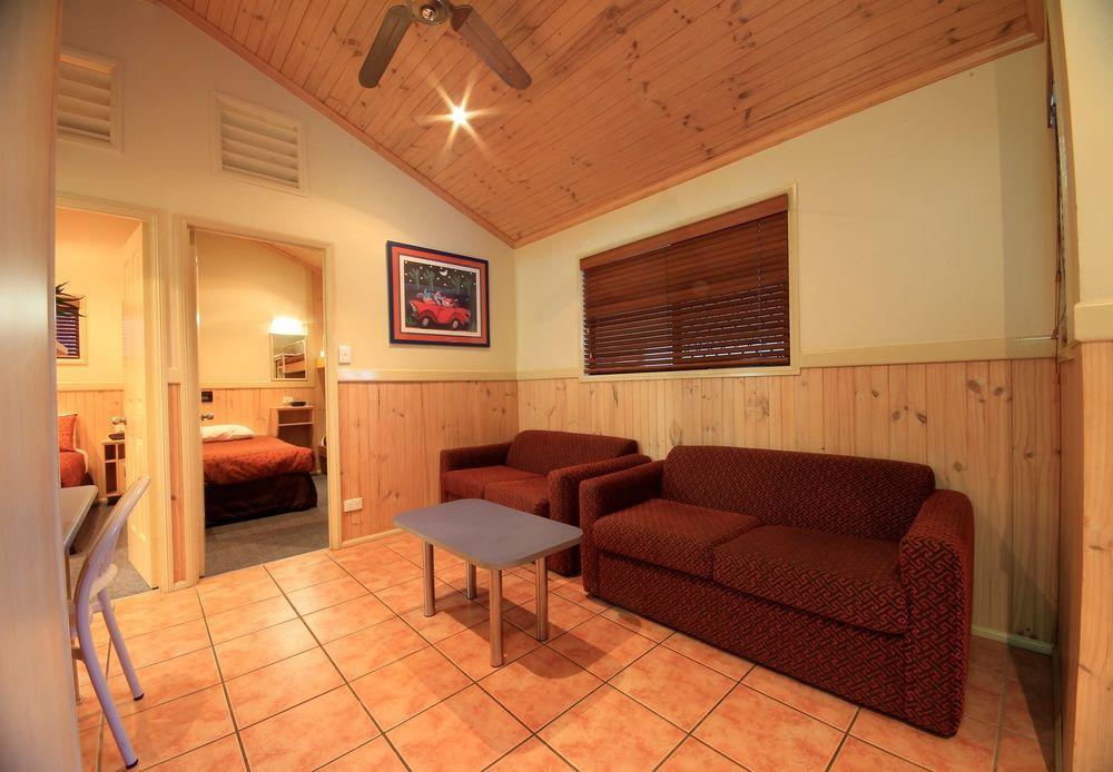 Ashmore Palms Village Resort Gold Coast