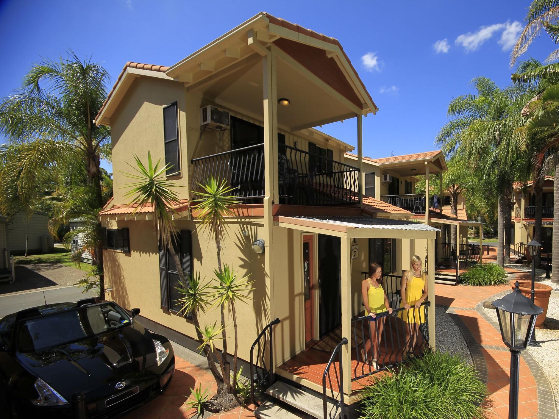 Ashmore Palms Village Resort Gold Coast