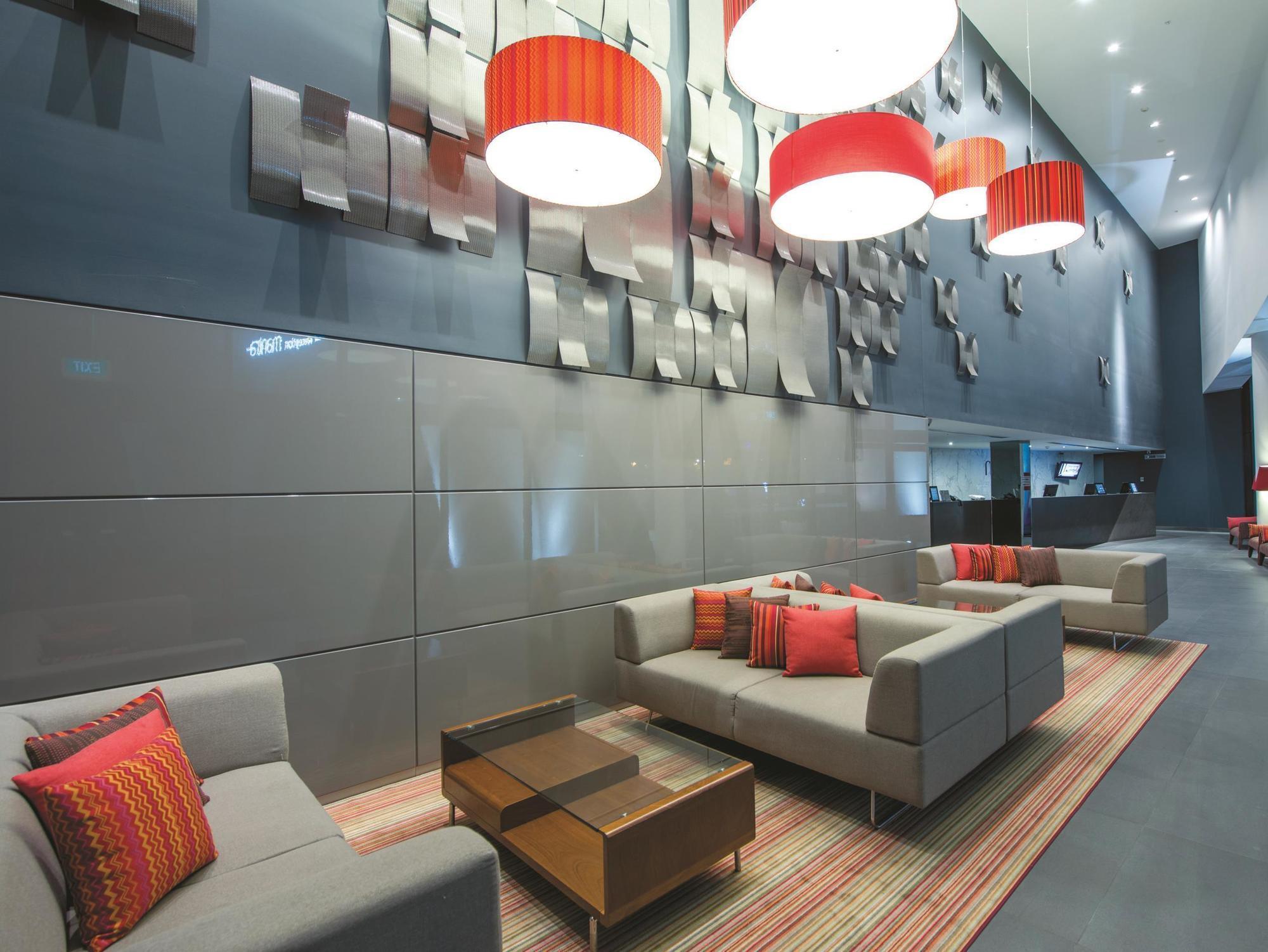 Mantra Circle On Cavill 4* Gold Coast