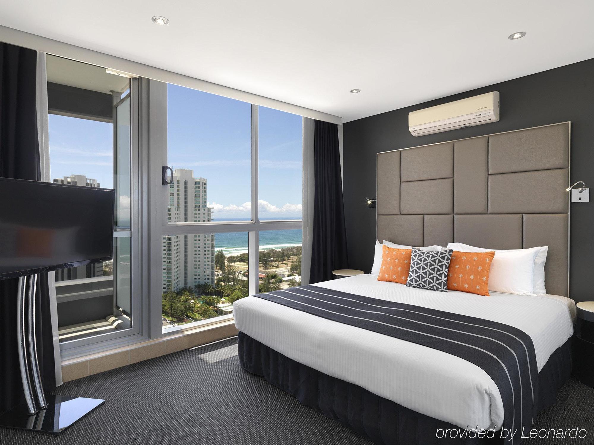 Meriton Broadbeach Hotel Gold Coast