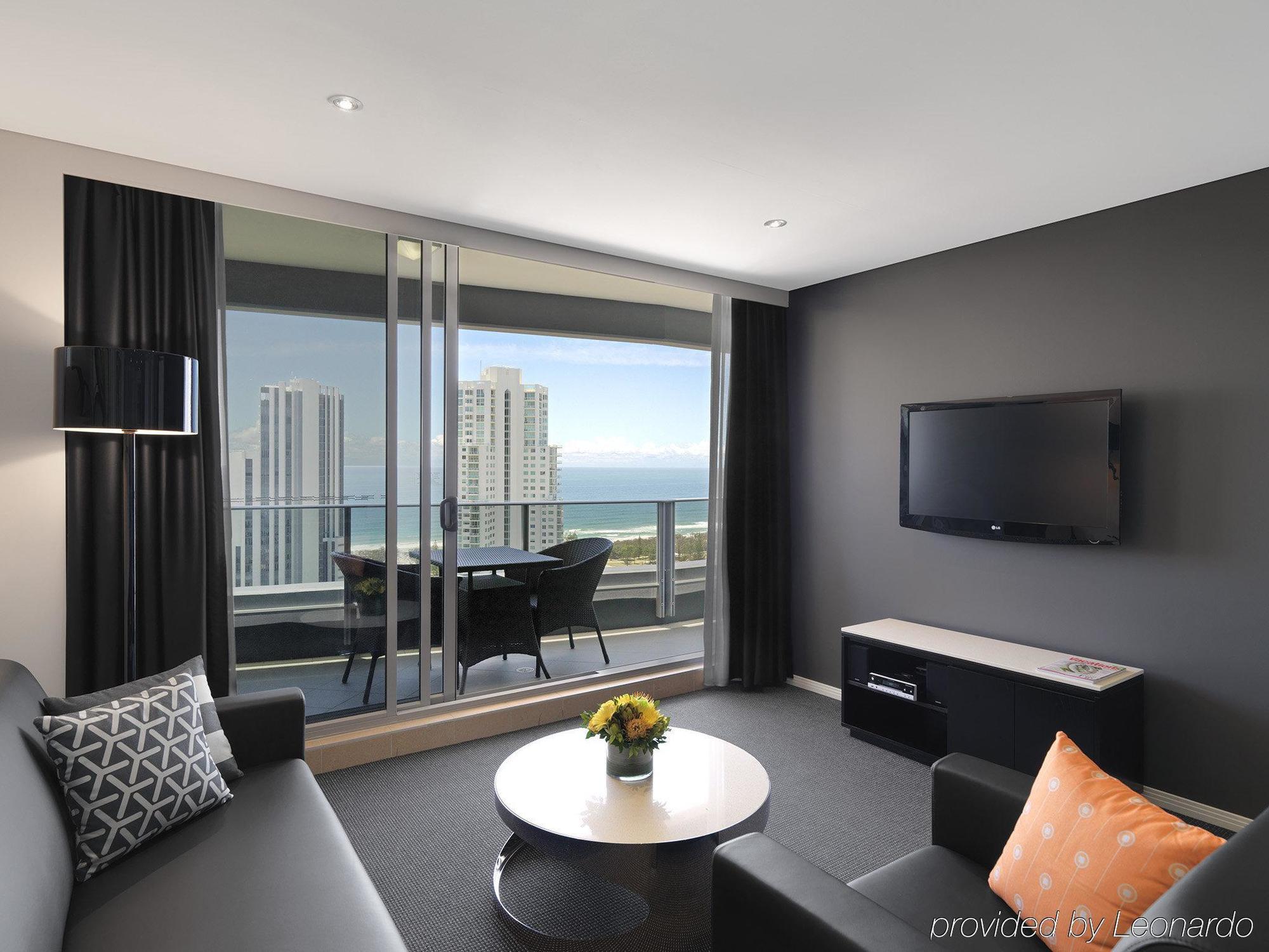 Meriton Broadbeach Hotel