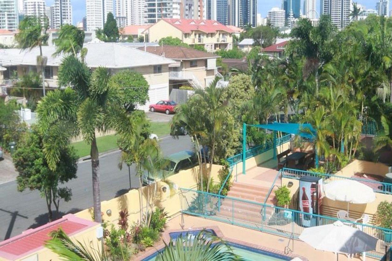 Paradise Isles Aparthotel