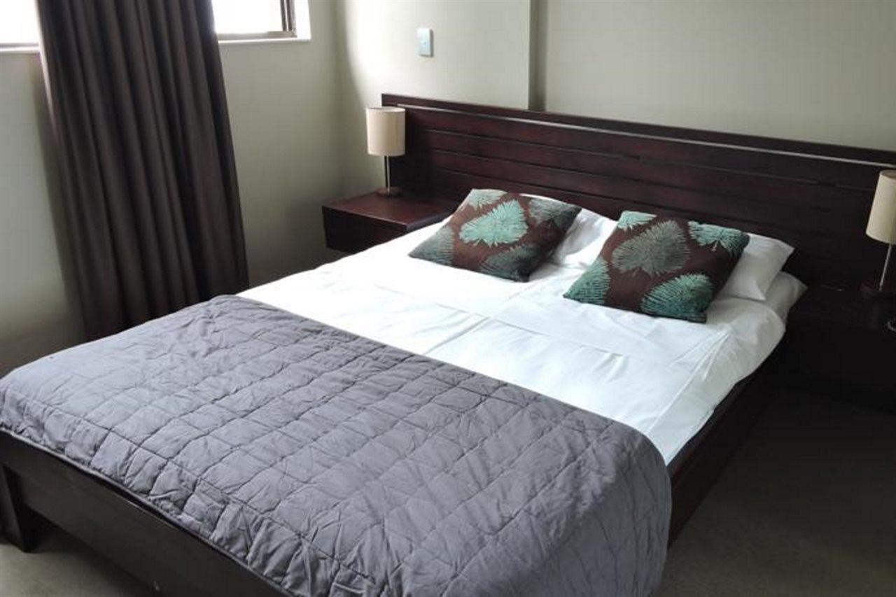 President - Absolute Beachfront 3* Gold Coast