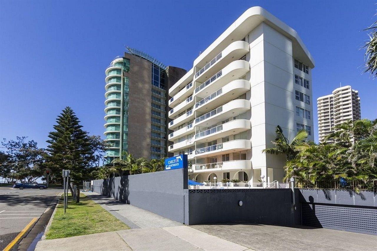 Carlton Aparthotel