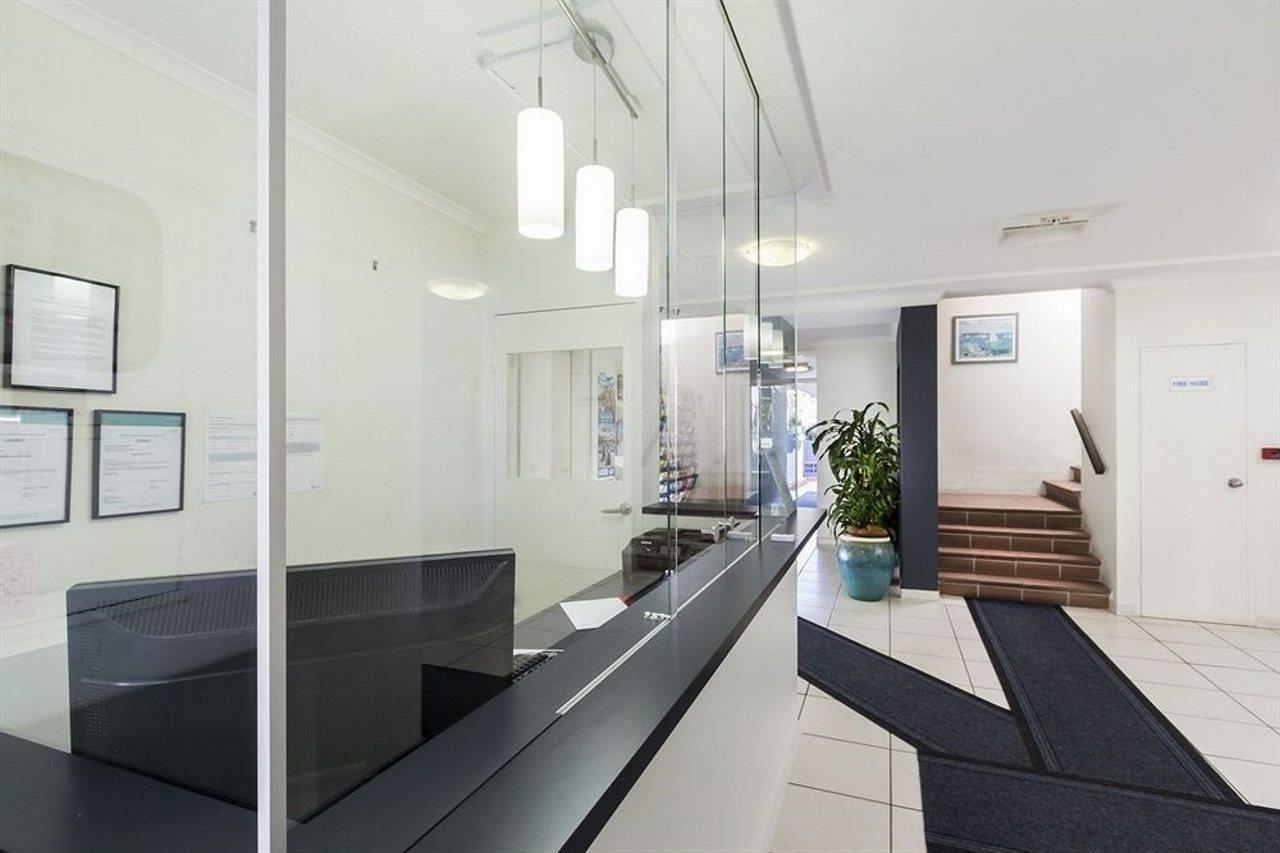 Carlton Aparthotel 3*