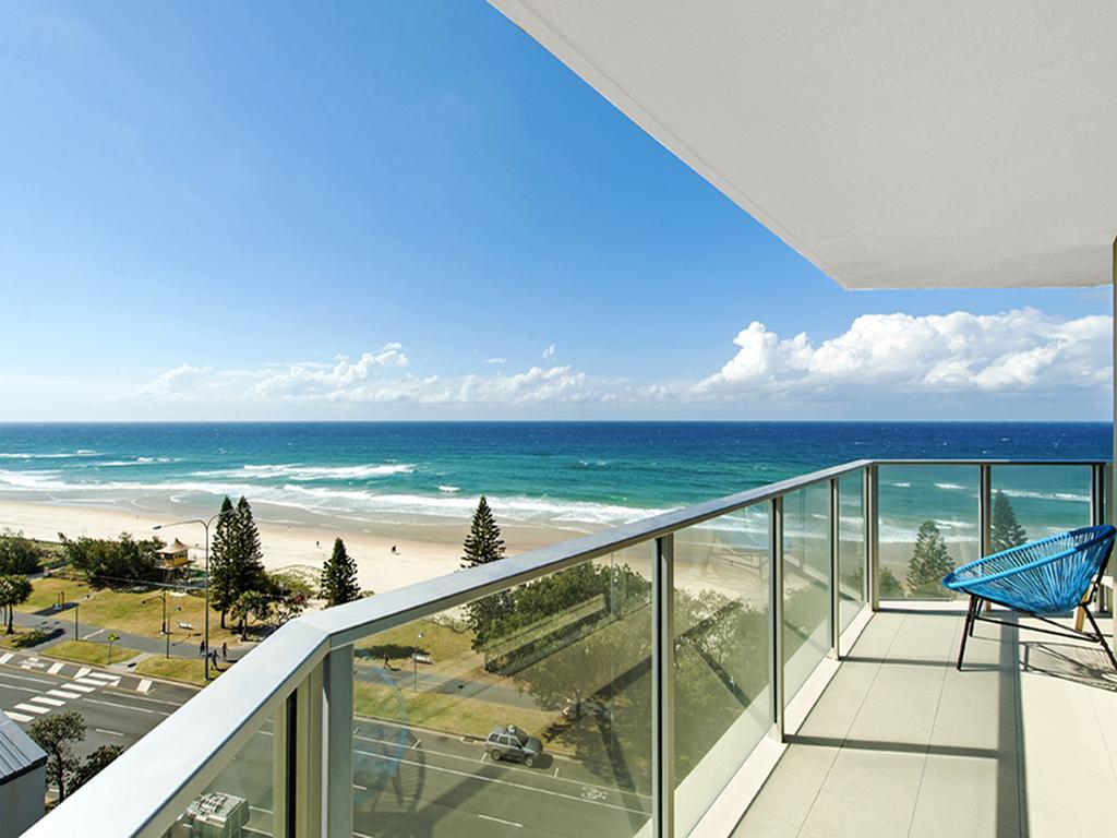 Surf 150 * Gold Coast