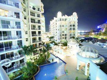 Broadbeach 4*