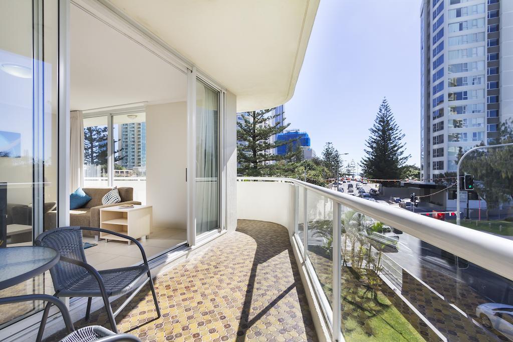 Carlton Aparthotel