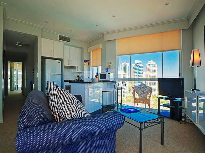 Pacific Views Aparthotel