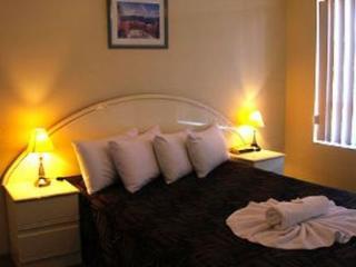 Chevron Palms By Premium Aparthotel 4*
