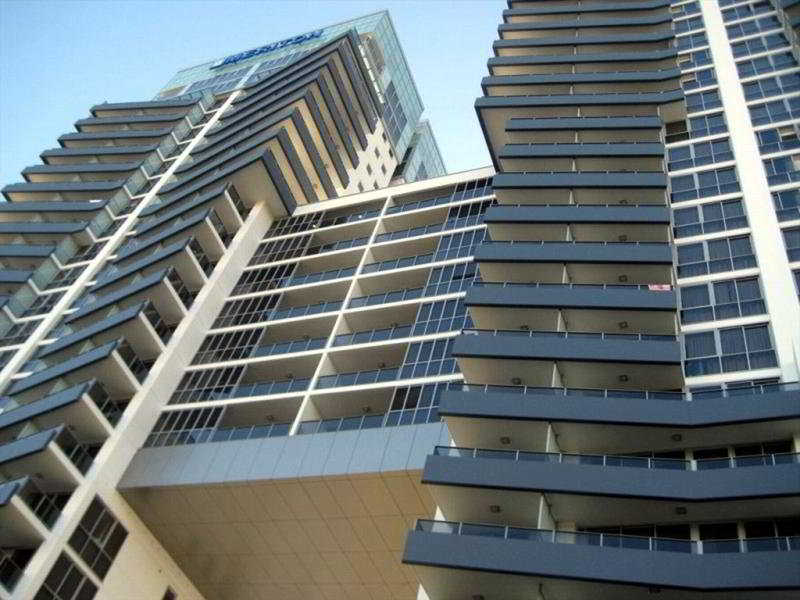 Hotel Meriton Broadbeach