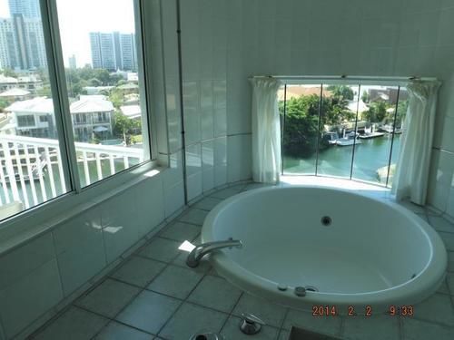 Hostel Emerald Surfers Paradise Shared