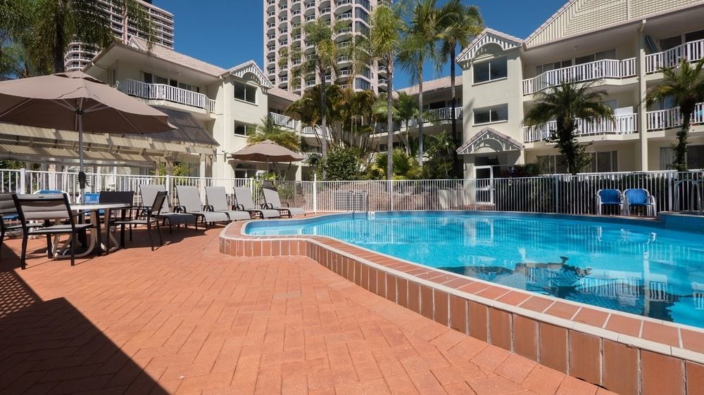 Surfers Tradewinds Hotel
