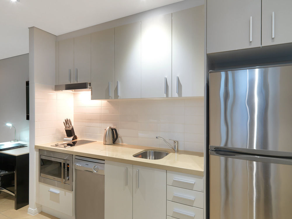Meriton Broadbeach Hotel 5*