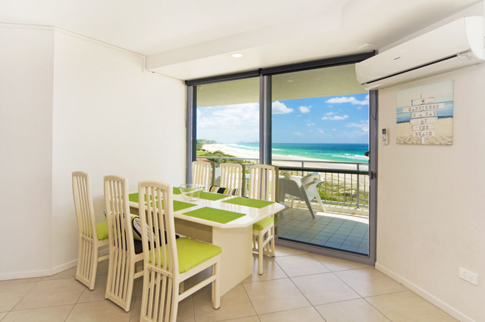 Oceanside - Absolute Beachfront 4* Gold Coast