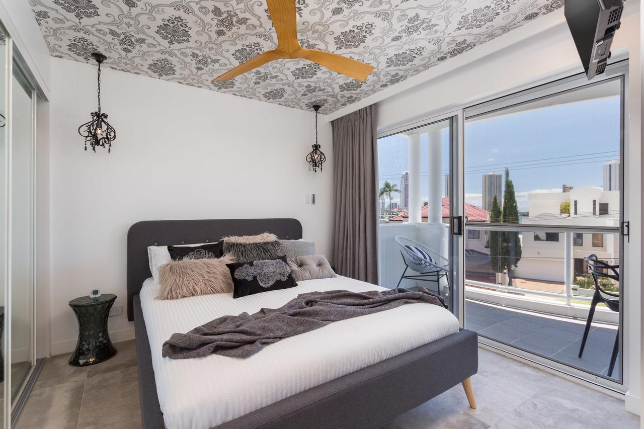 Chevron Sails Apartment *