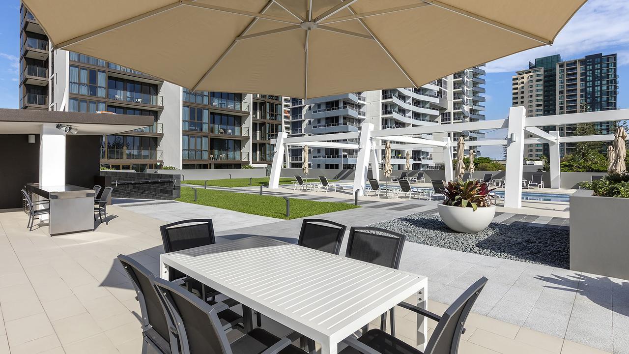 Avani Broadbeach Residences 4*