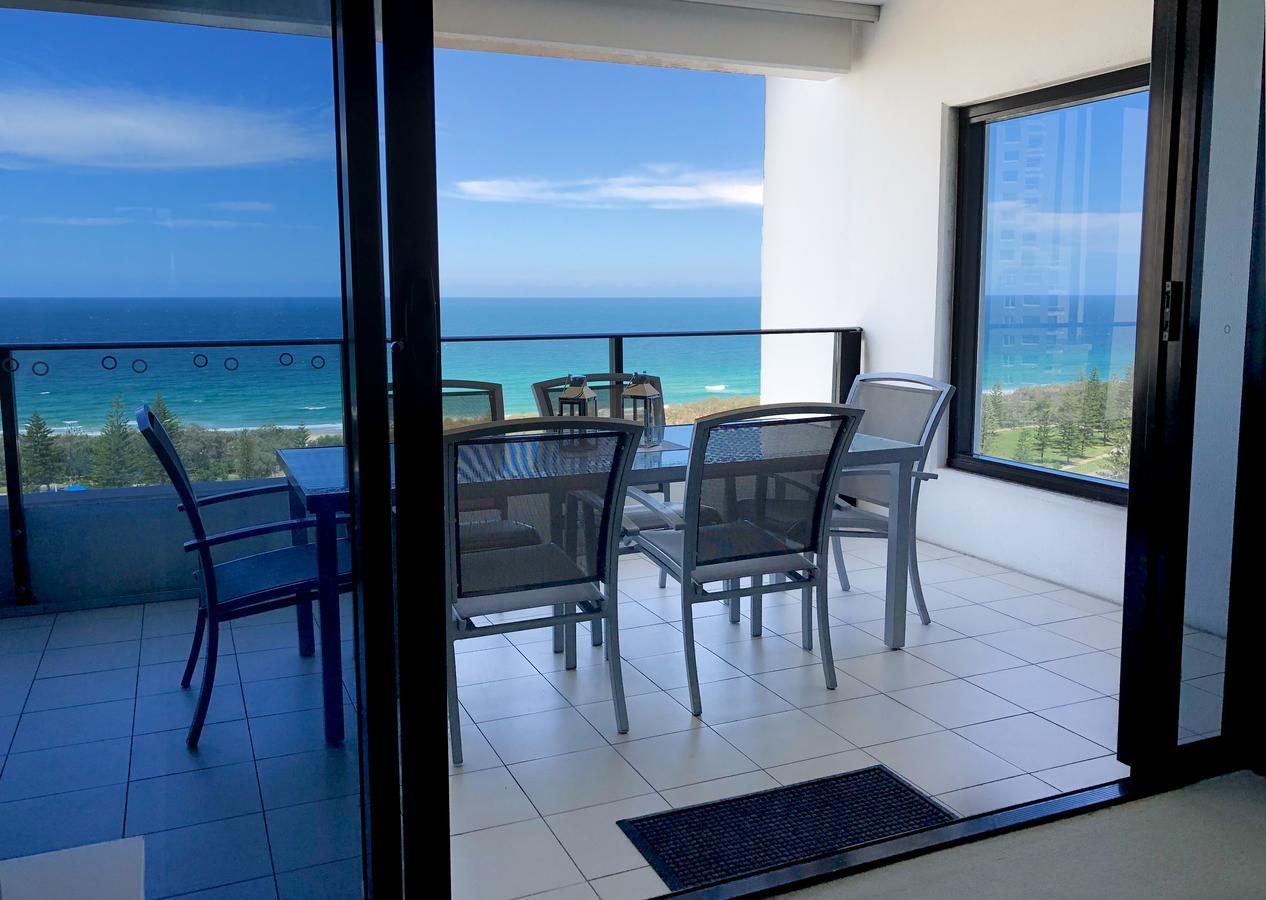 Ultra Broadbeach 4* Gold Coast