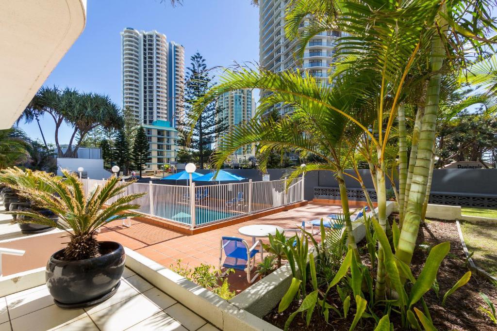 Carlton Aparthotel 3*