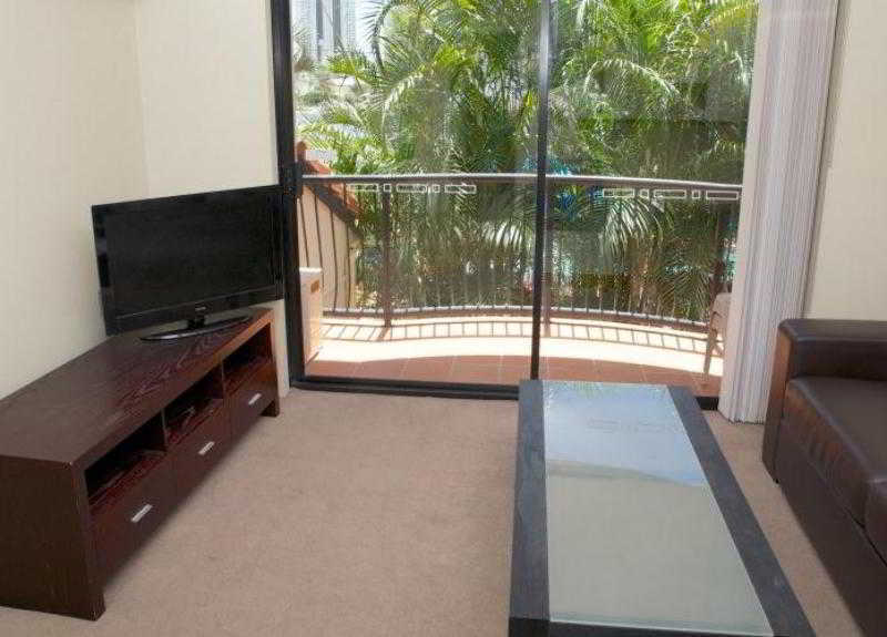 Chevron Palms By Premium Gold Coast