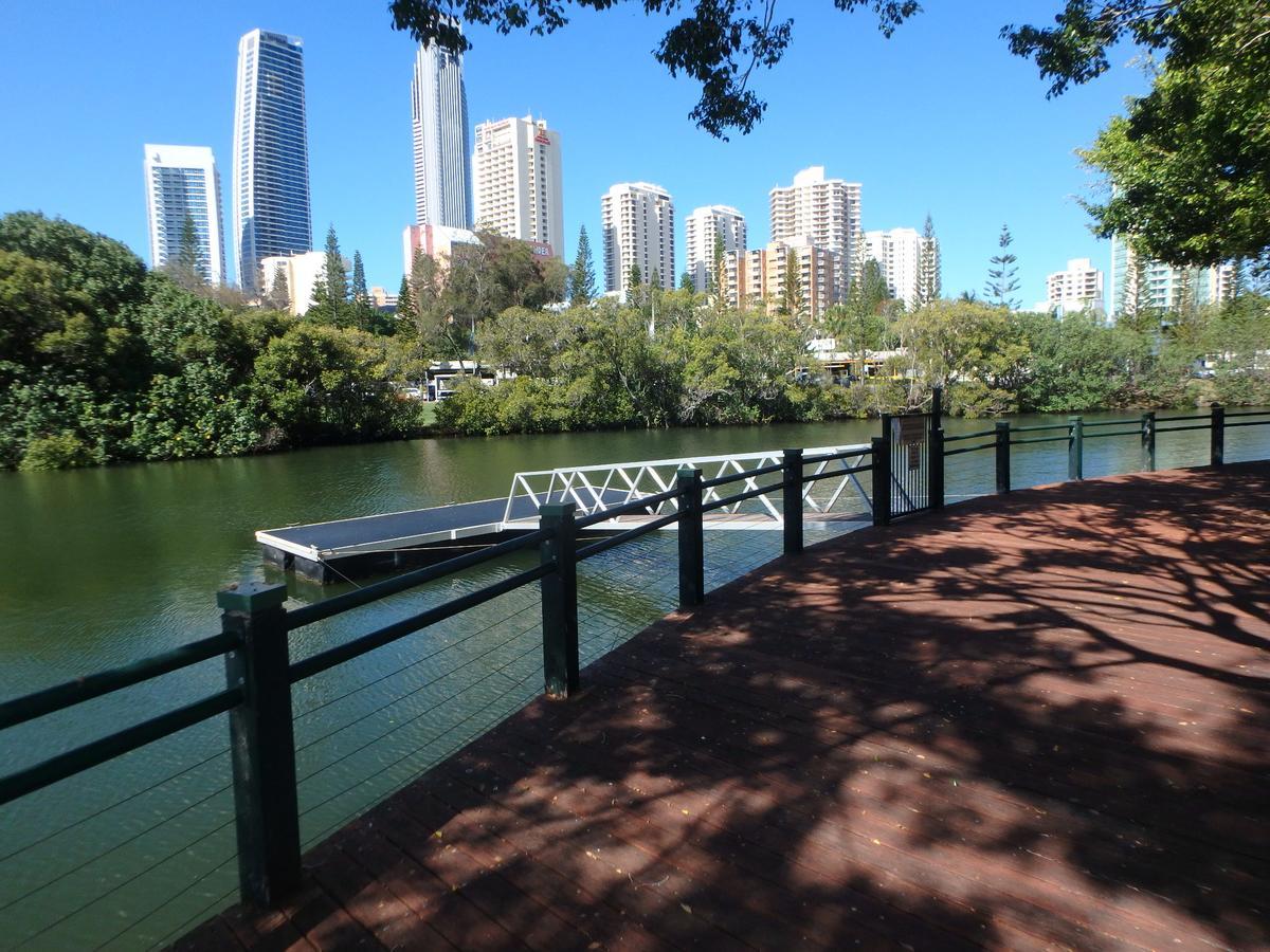 Paradise Island 3* Gold Coast