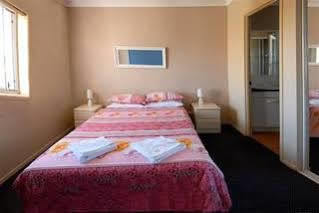 Apartment Shaz Maisons *