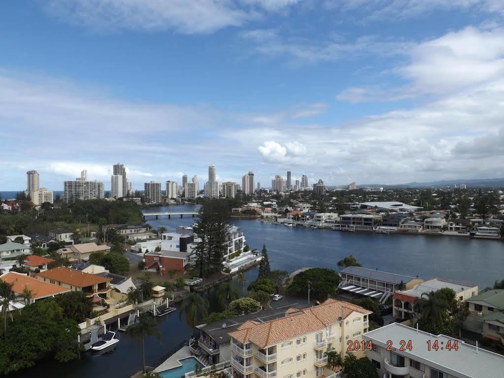 Emerald Surfers Paradise Shared Hostel *