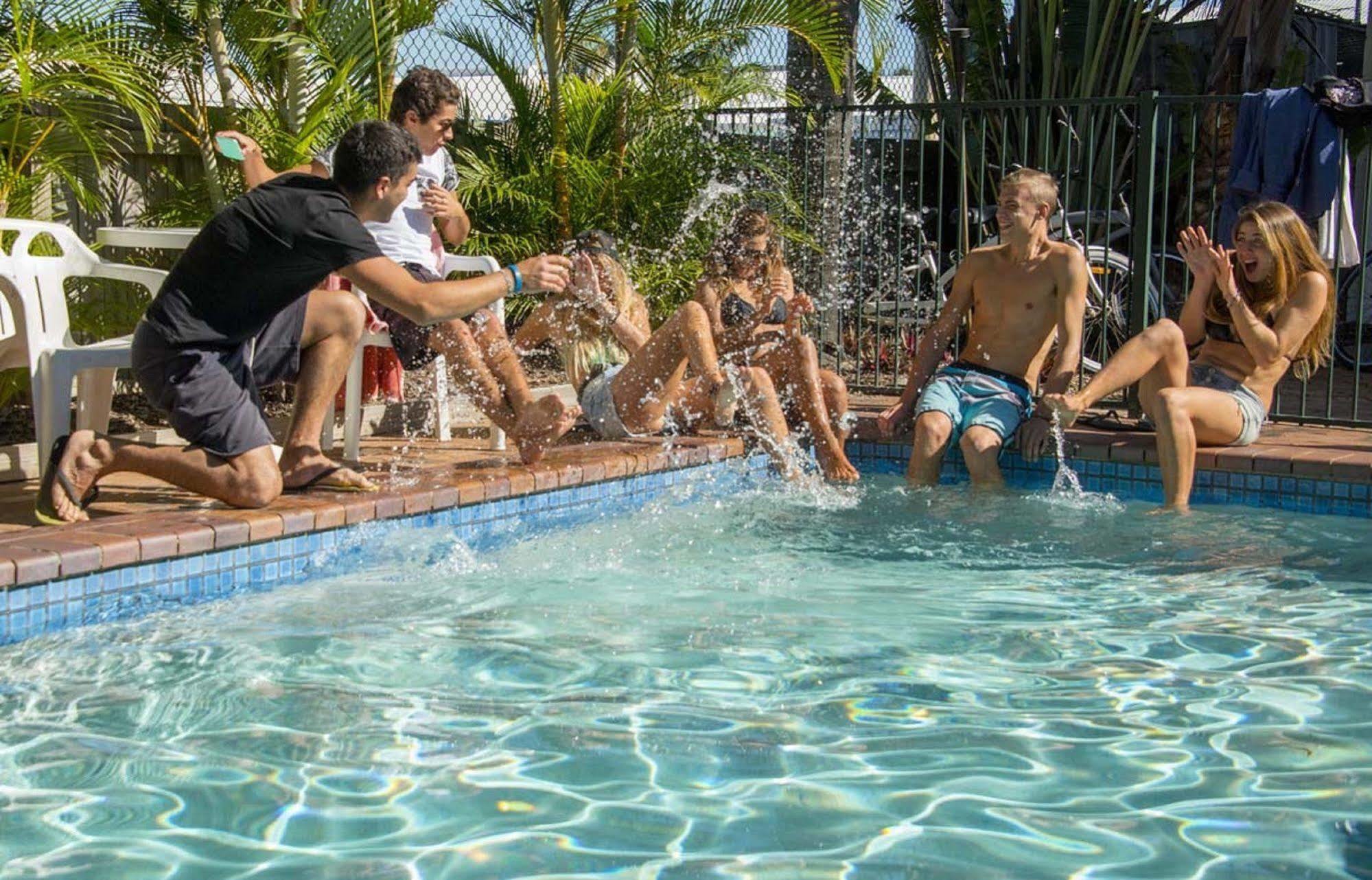 Yha Coolangatta *