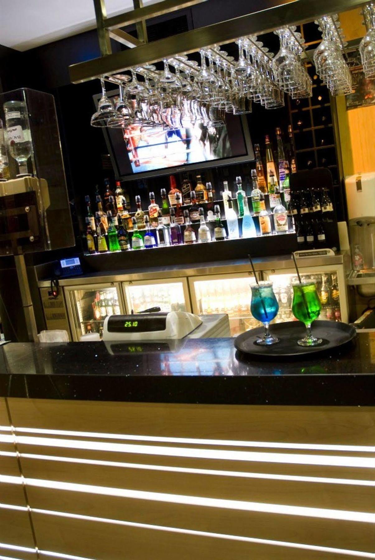 Chateau Beachside 3* Gold Coast