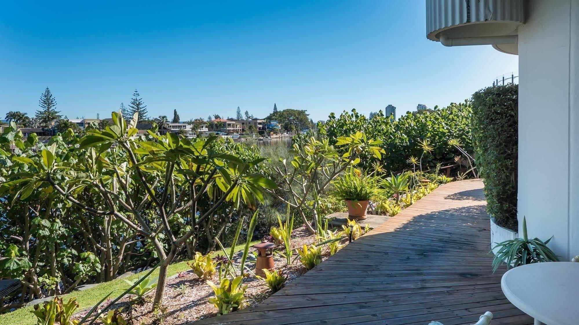 Silverton Surfers Paradise Aparthotel 3*
