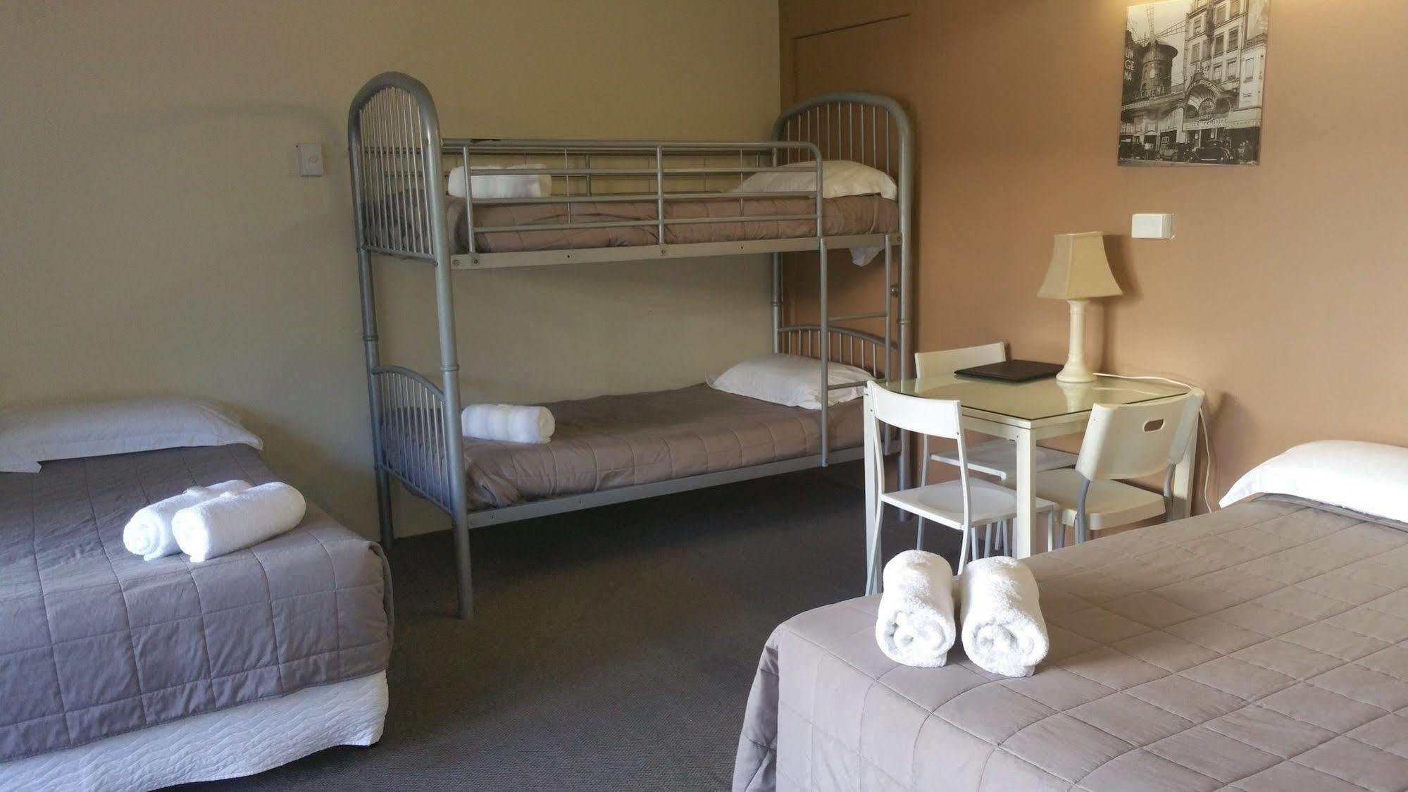 Blue Heron Boutique 4*