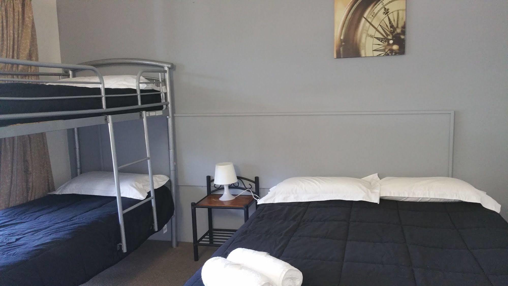 Blue Heron Boutique 4*