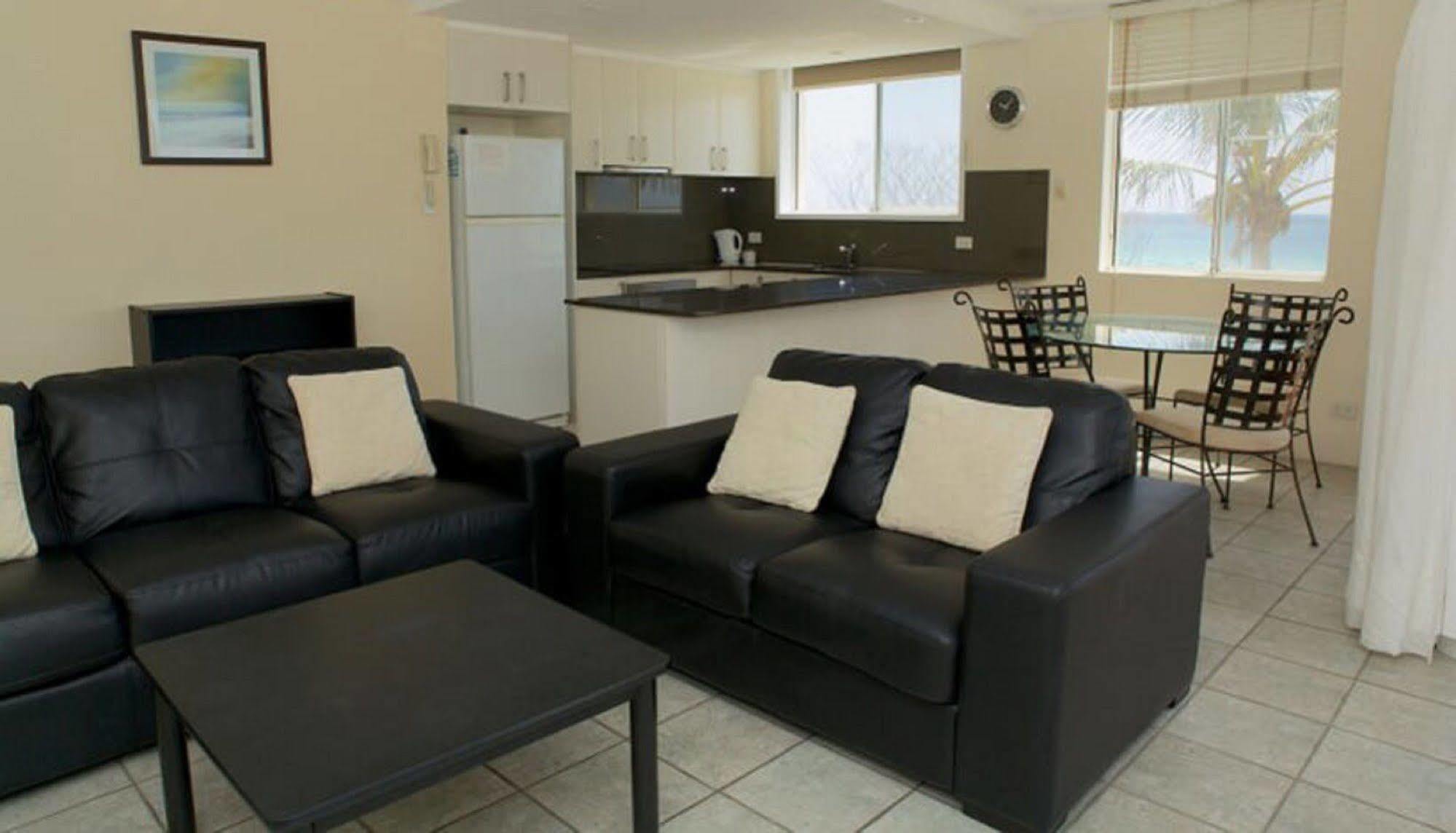 Crystal Beachfront 3* Gold Coast
