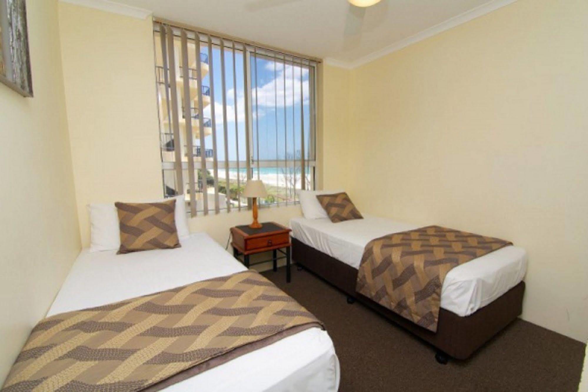 Aparthotel Crystal Beachfront