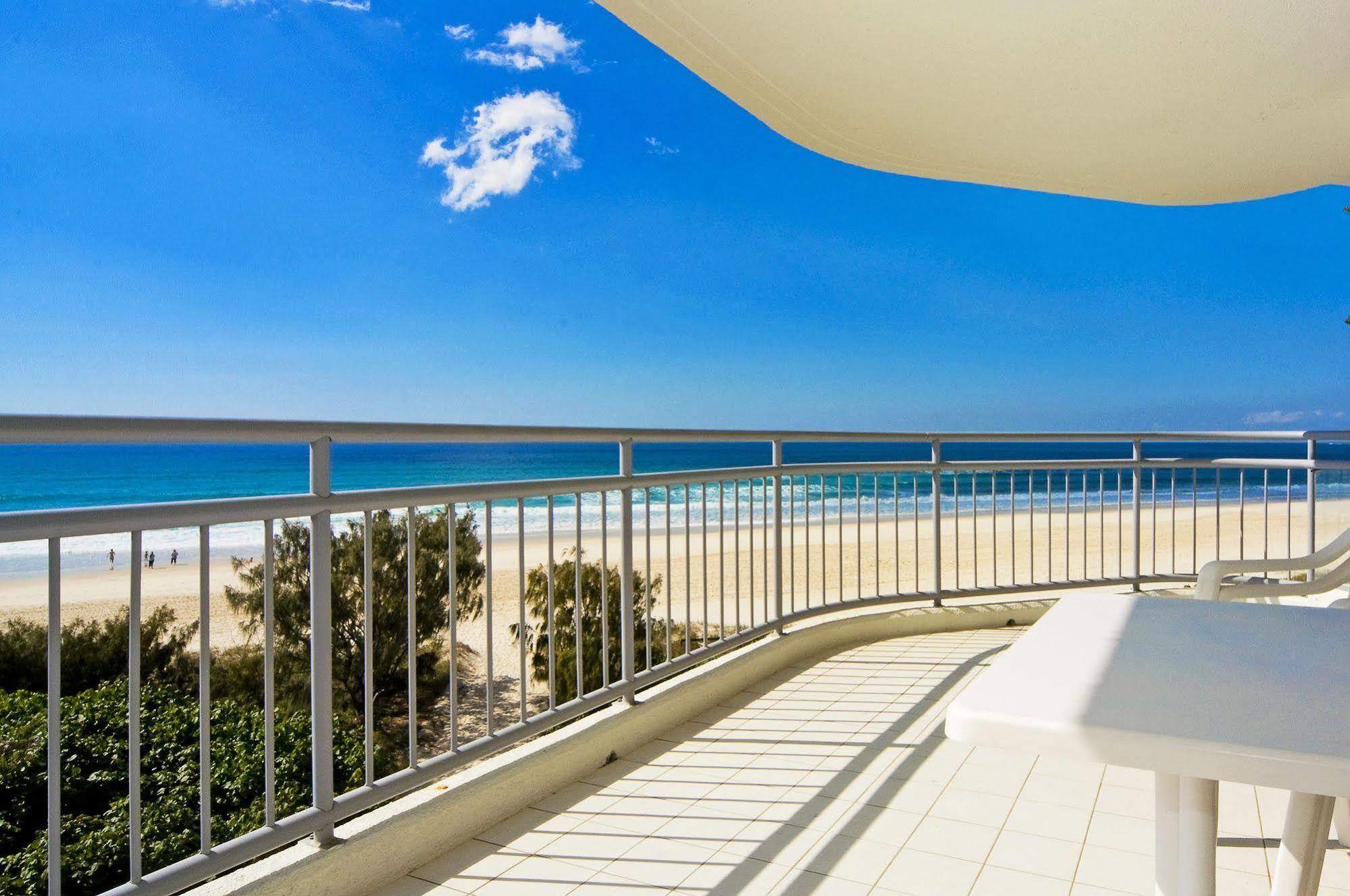 Oceanside - Absolute Beachfront 4* Gold Coast