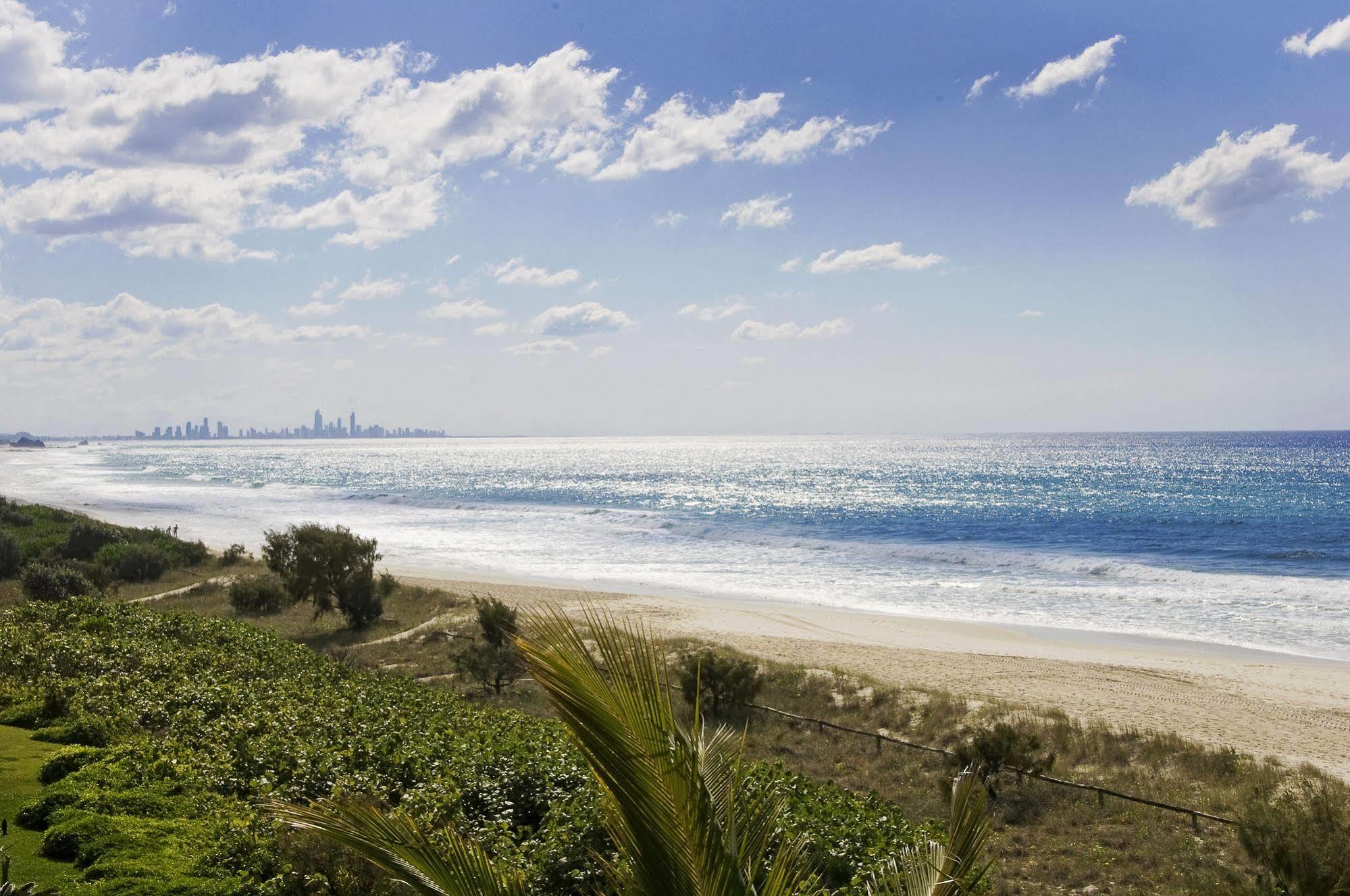 Oceanside - Absolute Beachfront Aparthotel Gold Coast